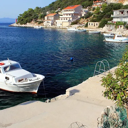 By The Sea Zaklopatica, - 995 Λάστοβο